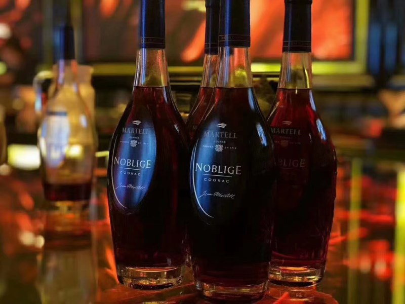 郑州酒店招聘商务男模模特-赚钱多工作氛围好图片